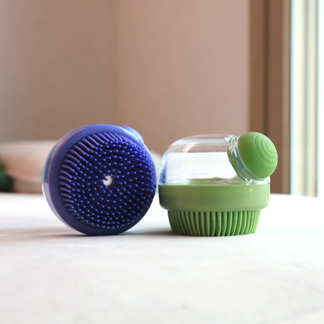 Foaming Globe Massage Brush