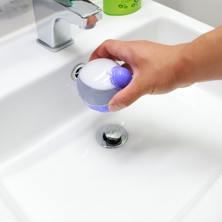 Foaming Globe Massage Brush